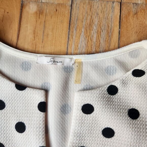 Soprano sleeveless B&W dot flair top, Medium - Picture 2 of 4